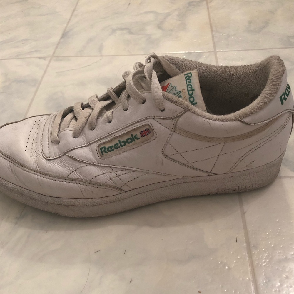Vintage Reebok Classics men’s 7.5 fit like women 9